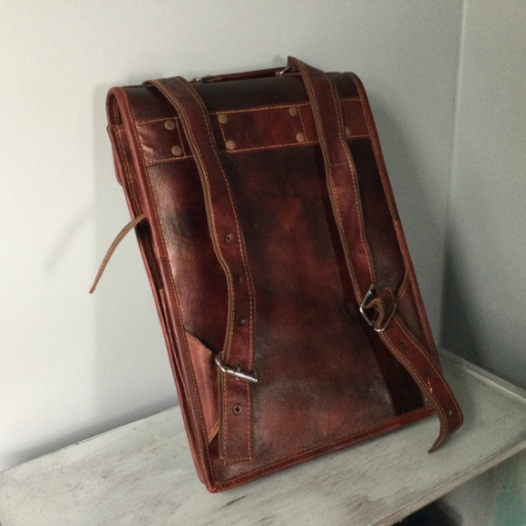 Handmade World Brown Vintage Leather Backpack - Picture 15 of 16